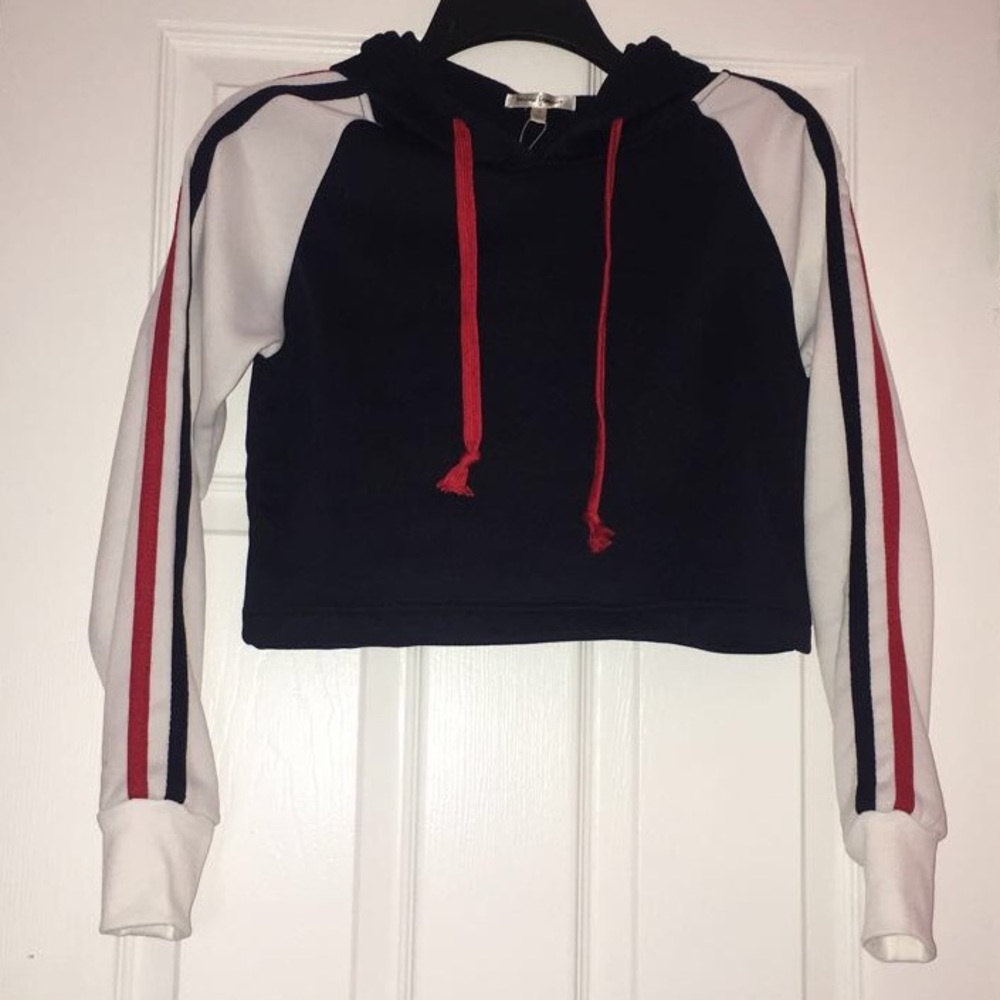 Cropped hoodie